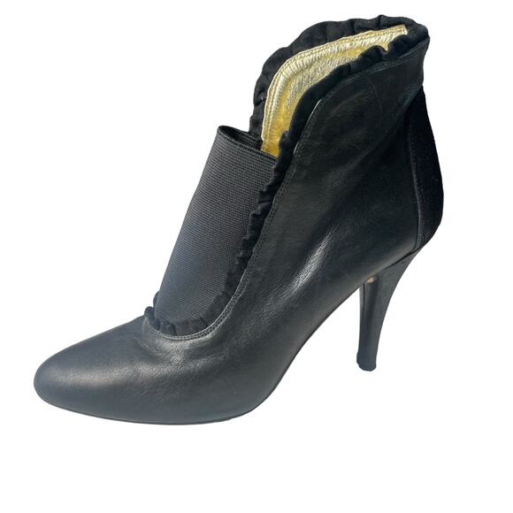 Te Casan Ruffled Slip On Heeled Ankle Boot Black Size 8/38 - Picture 1 of 10